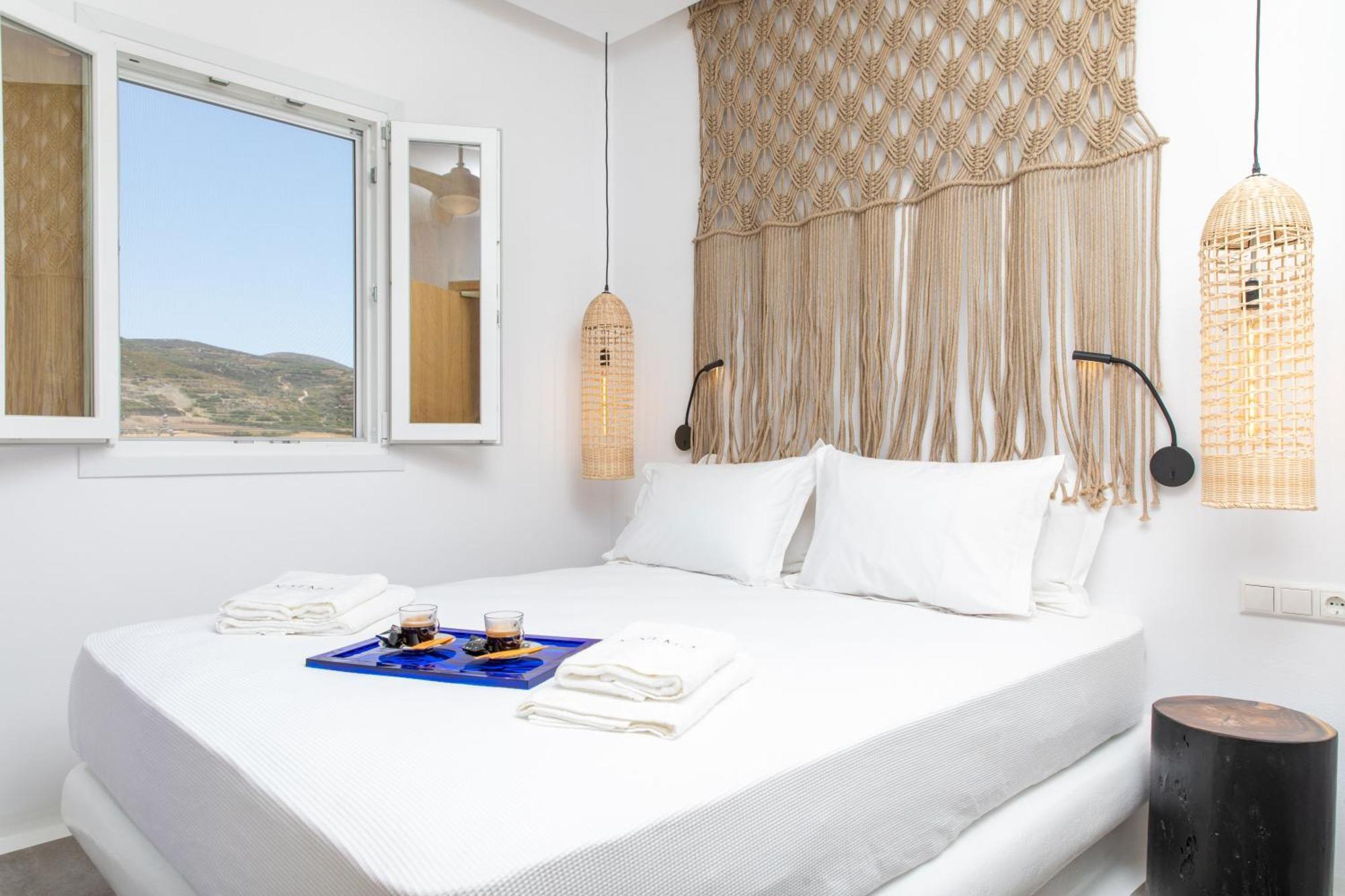 Ninemia Naxos Suites Agios Thaleleos Habitación foto